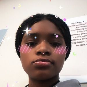 Meet your Posher, Monique